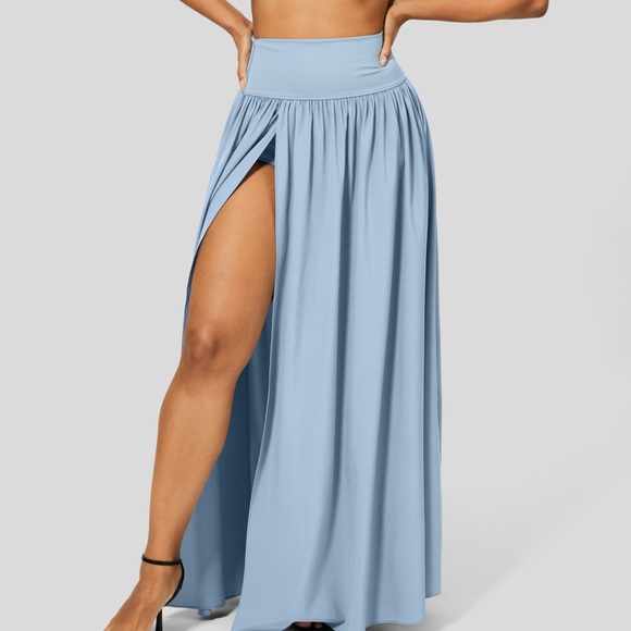 HALARA Dresses & Skirts - NWT Halara Breezeful Maxi Skirt